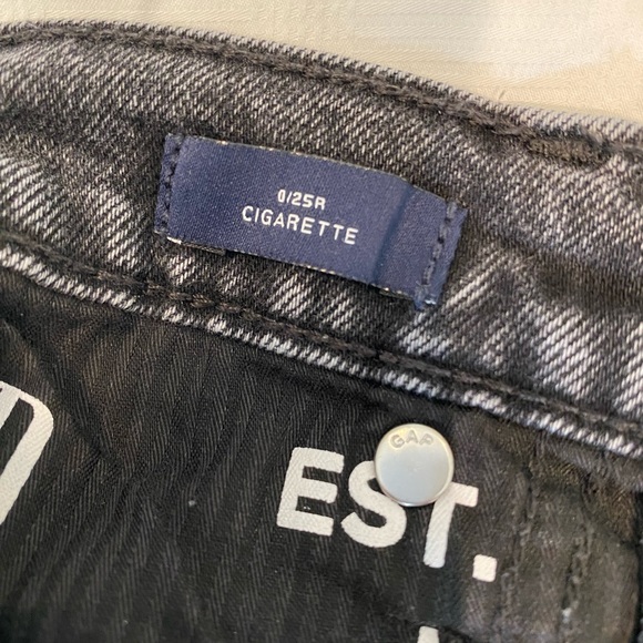 Gap High Waisted Jeans - Picture 6 of 6